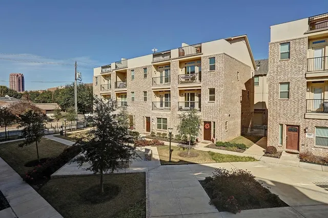 $2,900 | 1310 Palm Canyon Drive, Dallas, TX 75204