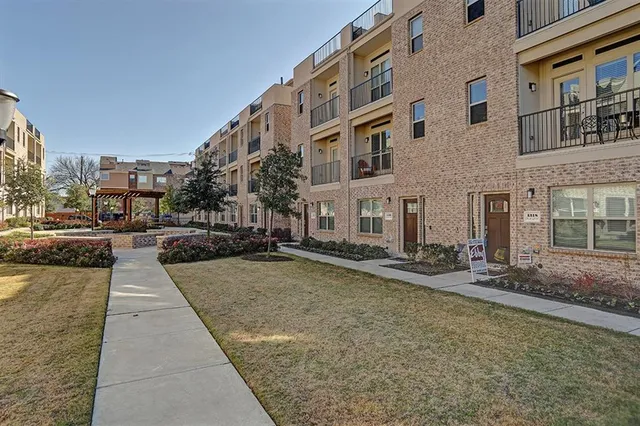 $2,900 | 1310 Palm Canyon Drive, Dallas, TX 75204