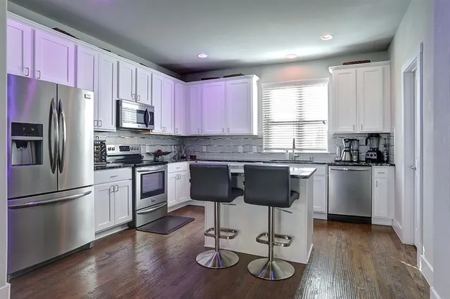 $2,900 | 1310 Palm Canyon Drive, Dallas, TX 75204