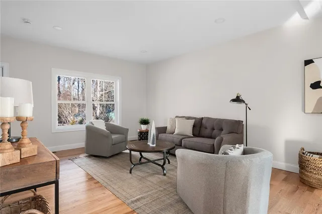 $699,900 | 44 Oldham Street, Warwick, RI 02886