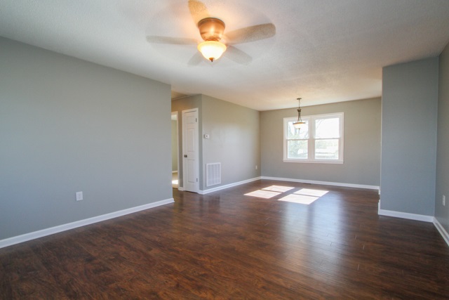 312 Kingsboro Road Anderson, SC 29626 - Photo 3 of 33 Gallery Image 3