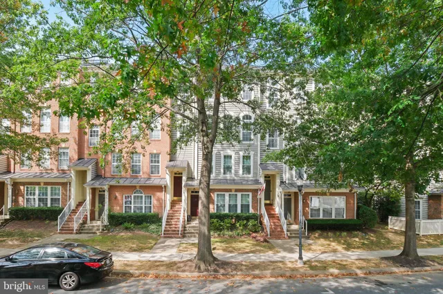 $634,900 | 719 Main Street, Unit 719B, Gaithersburg, MD 20878