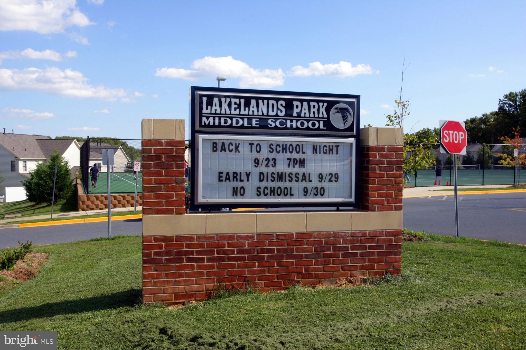 719 Main Street, Unit 719B Gaithersburg, MD 20878 - Photo 33 of 43 a view of outdoor space