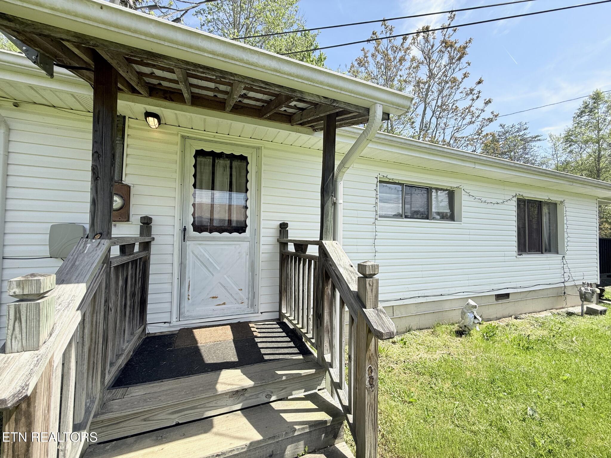 2391 Buffalo Road Oneida, TN 37841 - Photo 19 of 30 Side Porch