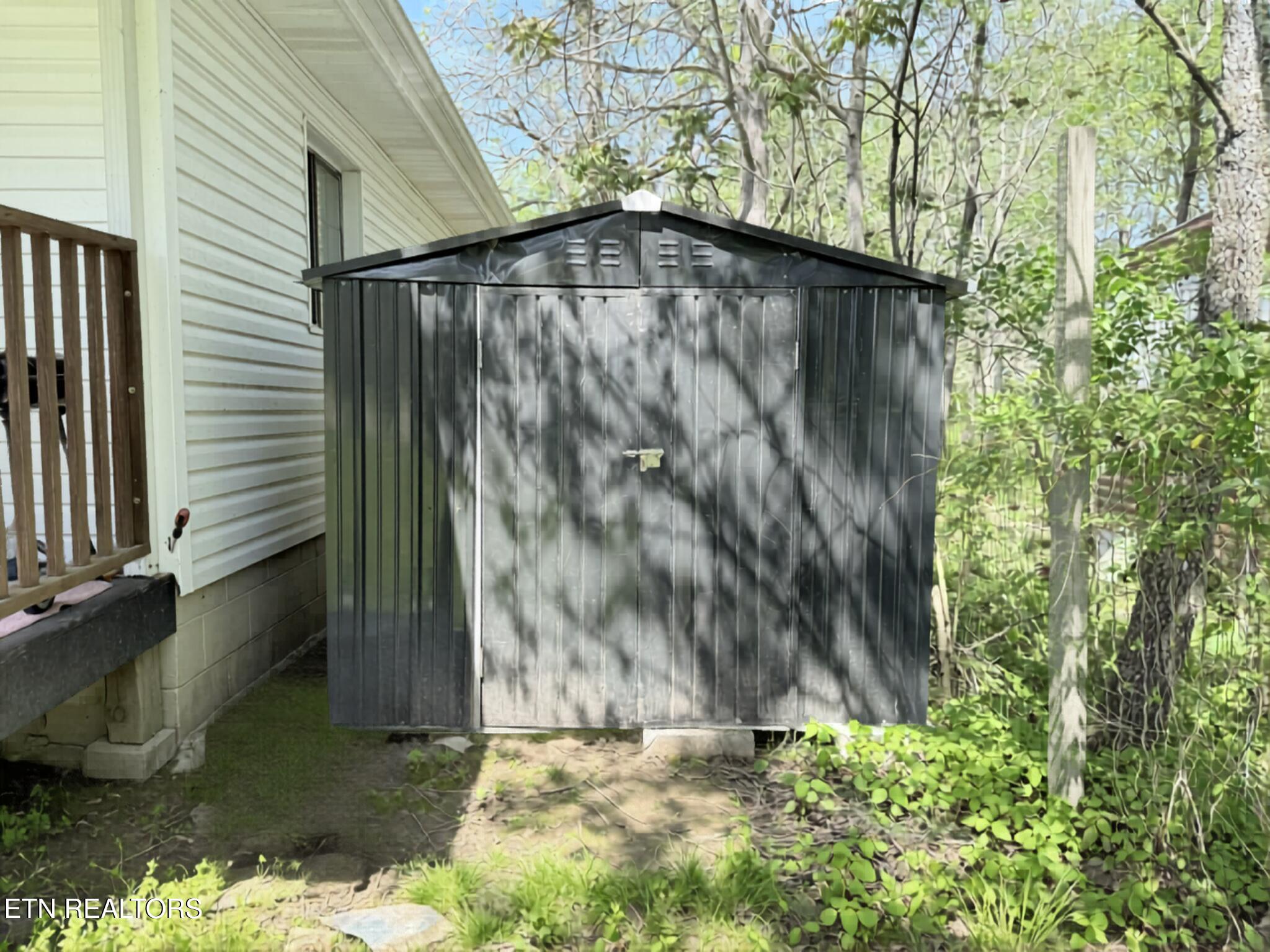 2391 Buffalo Road Oneida, TN 37841 - Photo 28 of 30 Shed