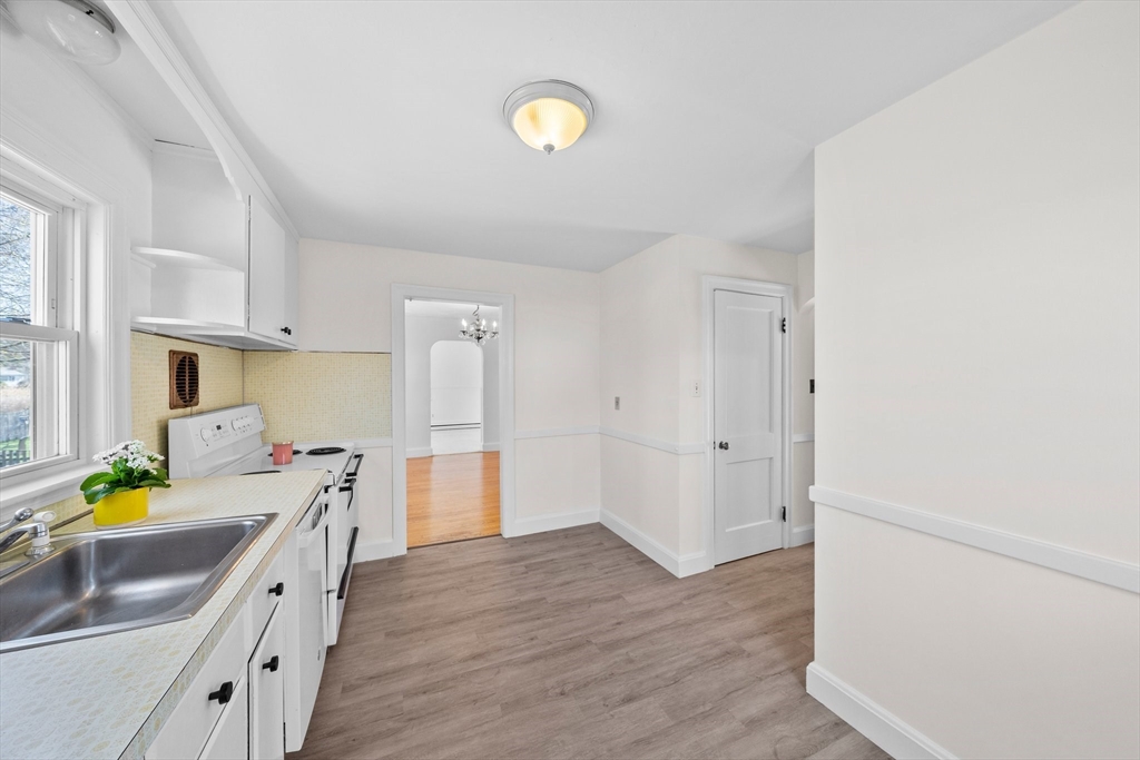 63 Hurlcroft Road Milton, MA 02186 - Photo 14 of 41 Gallery Image 14