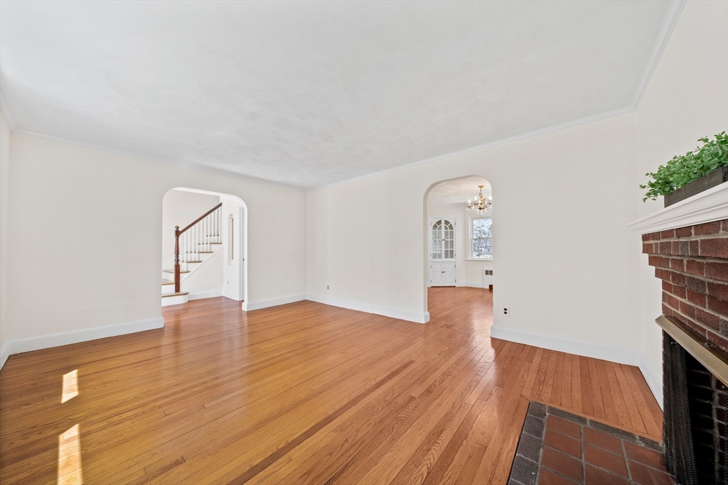 63 Hurlcroft Road Milton, MA 02186 - Photo 9 of 41 Gallery Image 9