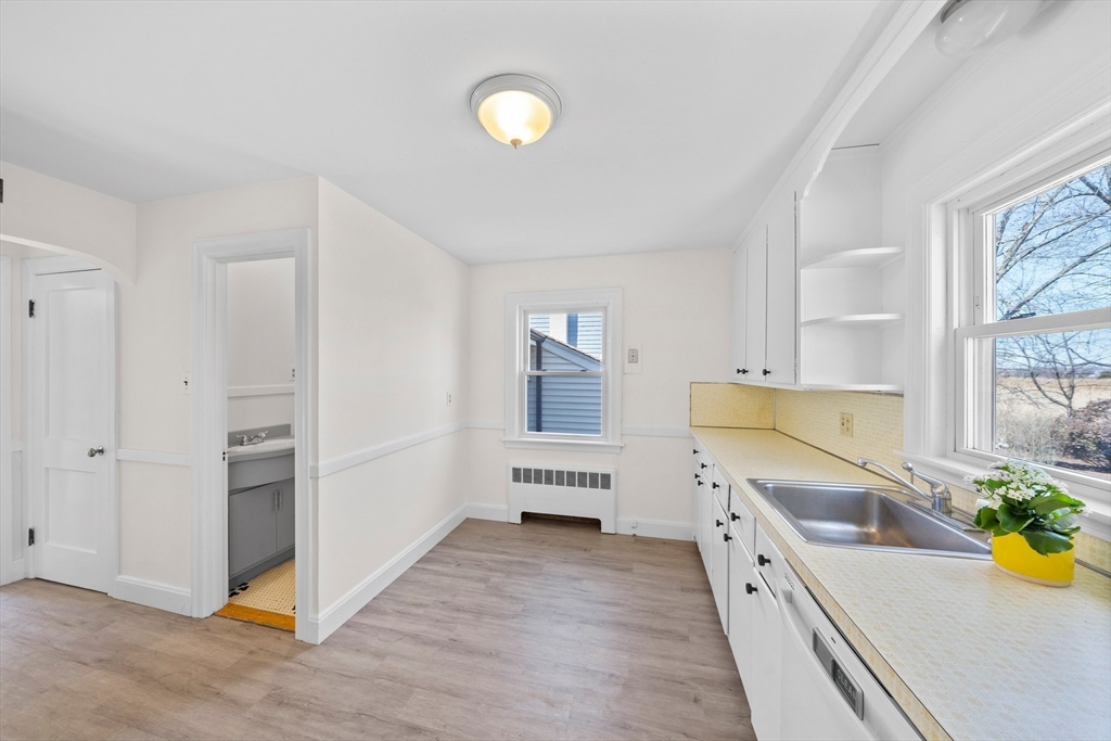 63 Hurlcroft Road Milton, MA 02186 - Photo 10 of 41 Gallery Image 10