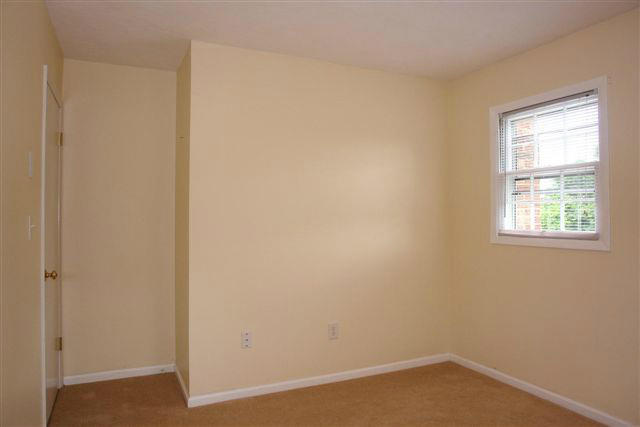 1608 Indian Rock Road Roanoke, VA 24014 - Photo 22 of 37 an empty room with a window