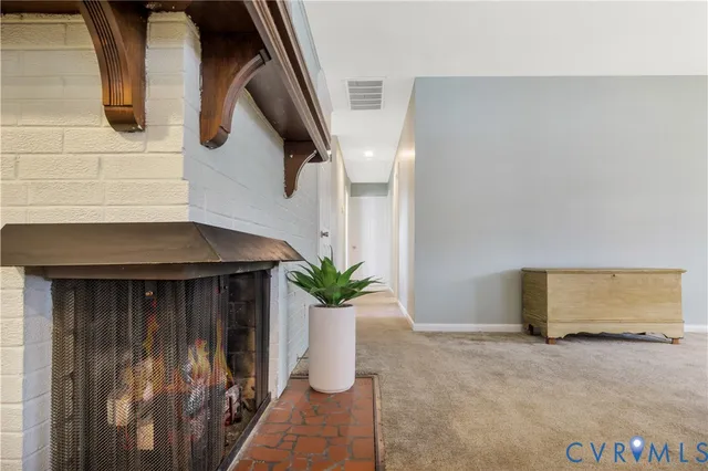 a view of a entryway door of the house
