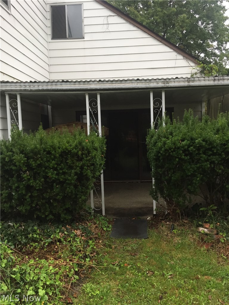 3886 Boston Road Brunswick, OH 44212 - Photo 5 of 20 Secluded patio off of bonus room