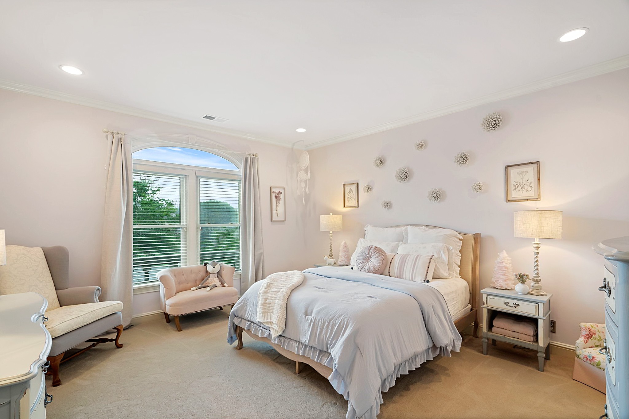104 Riva Ridge Hendersonville, TN 37075 - Photo 30 of 66 a bedroom with a bed and a couch