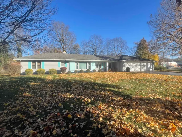 $299,900 | 320 West Roselawn Drive, Logansport, IN 46947