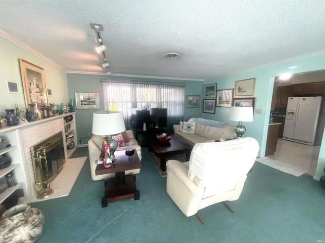 $299,900 | 320 West Roselawn Drive, Logansport, IN 46947