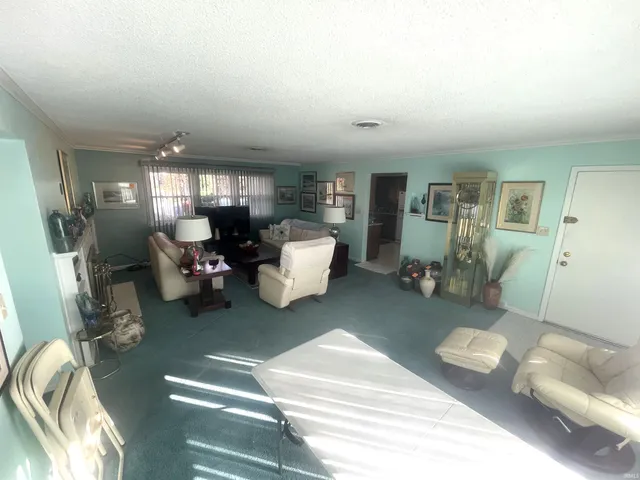 $299,900 | 320 West Roselawn Drive, Logansport, IN 46947