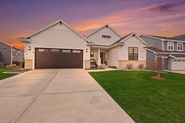 $627,000 | 6071 Shooting Star Court, McFarland, WI 53558