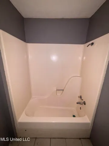 $204,900 | 816 Chulahoma Road, Holly Springs, MS 38635