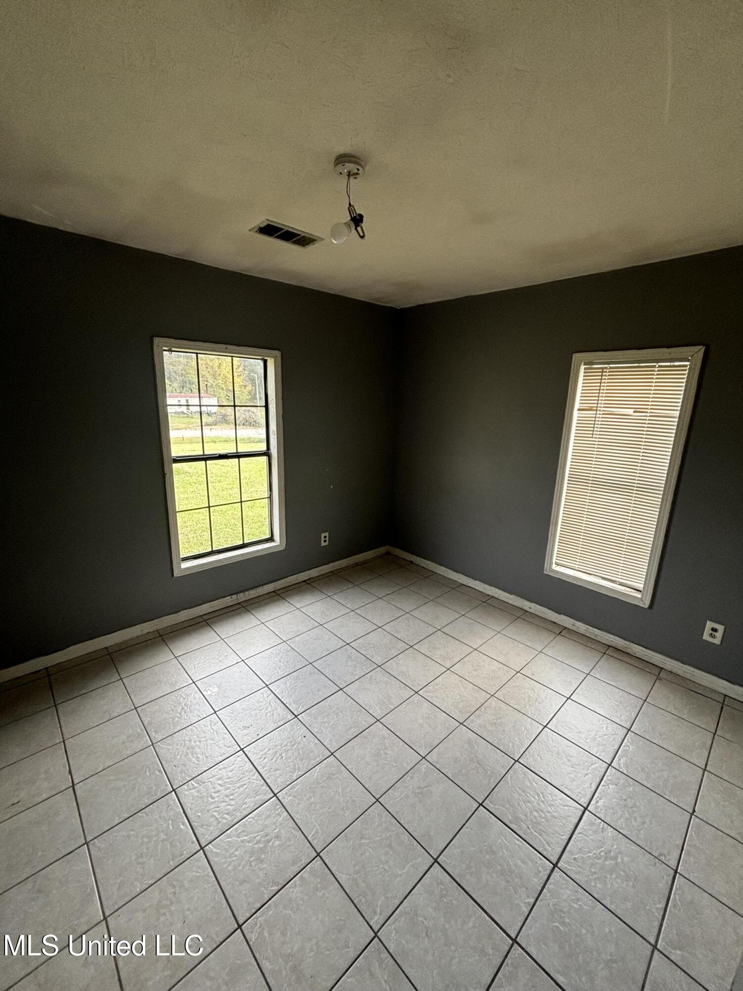 816 Chulahoma Road Holly Springs, MS 38635 - Photo 19 of 26 Photo Nov 04 2024, 3 04 19 PM