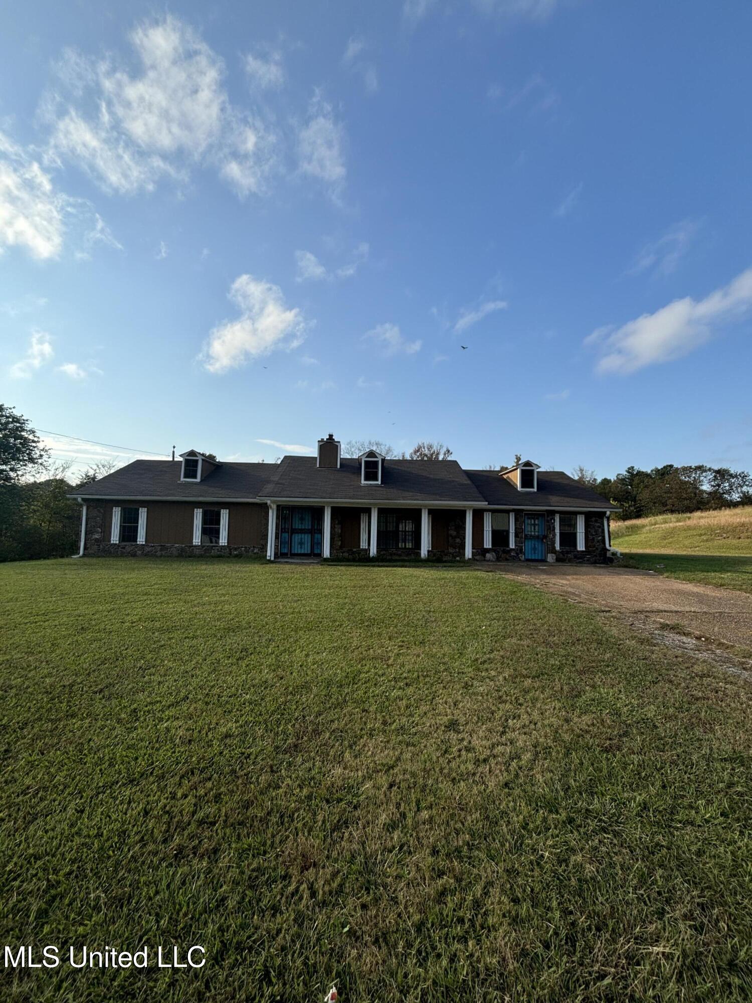 816 Chulahoma Road Holly Springs, MS 38635 - Photo 2 of 26 Photo Nov 04 2024, 3 14 14 PM