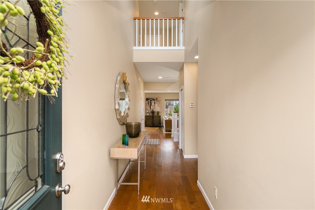 16209 Southeast 139th Court Renton, WA 98059 - Photo 3 of 25 Gallery Image 3