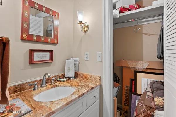 $385,000 | 420 St Andrews Drive, Unit 24, Jackson, MS 39211