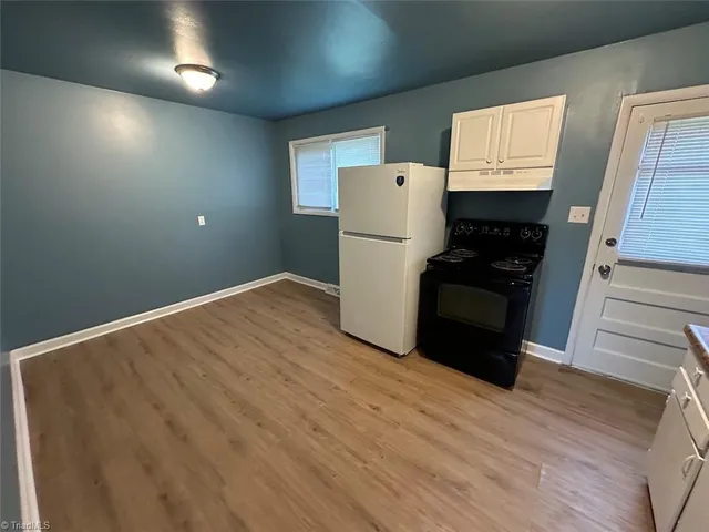 $1,100 | 1405 Cypress Street, Greensboro, NC 27405