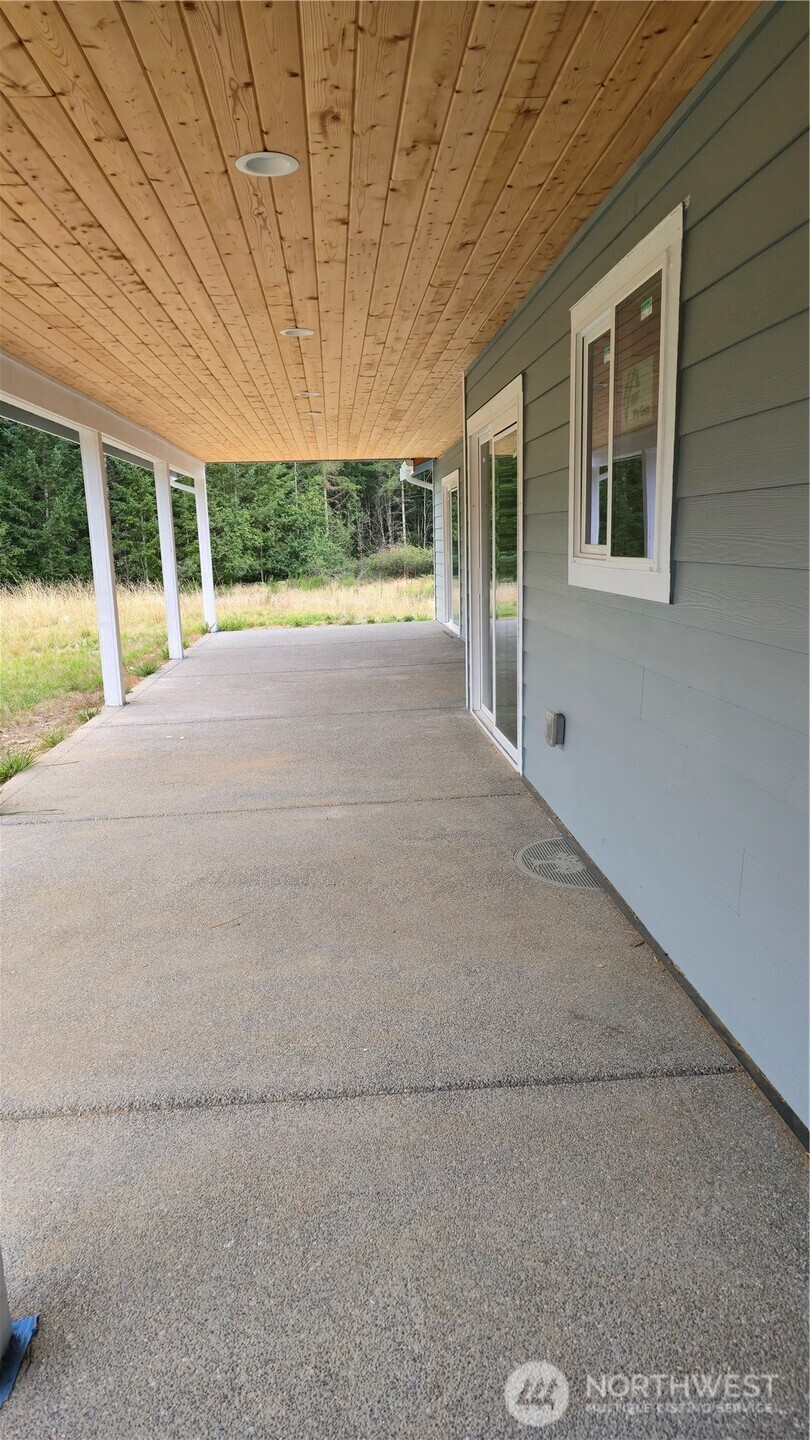 400 East McLane Cv Drive Grapeview, WA 98546 - Photo 13 of 29