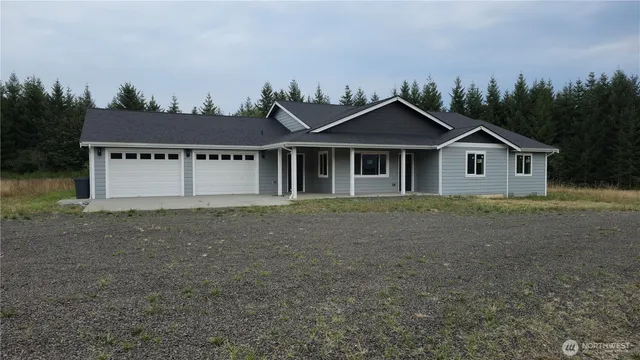 $699,900 | 400 East McLane Cv Drive, Grapeview, WA 98546