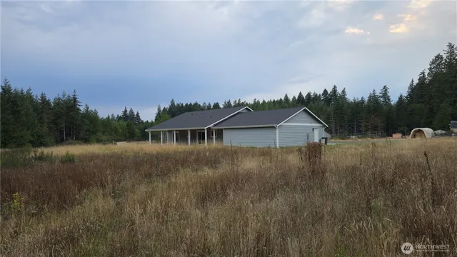 $699,900 | 400 East McLane Cv Drive, Grapeview, WA 98546