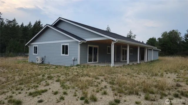 $699,900 | 400 East McLane Cv Drive, Grapeview, WA 98546