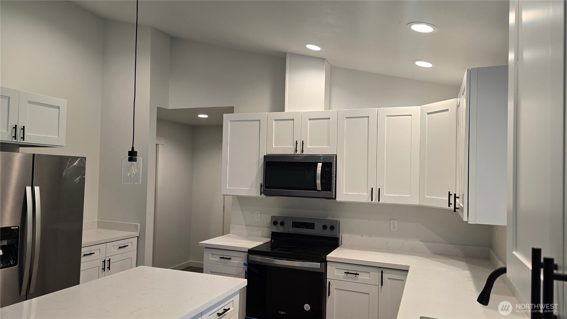 400 East McLane Cv Drive Grapeview, WA 98546 - Photo 5 of 29