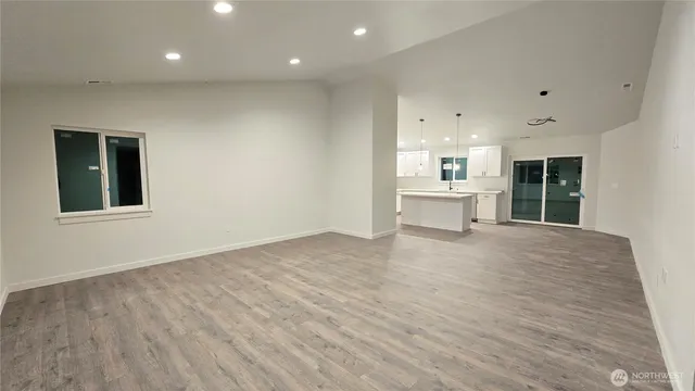 $699,900 | 400 East McLane Cv Drive, Grapeview, WA 98546