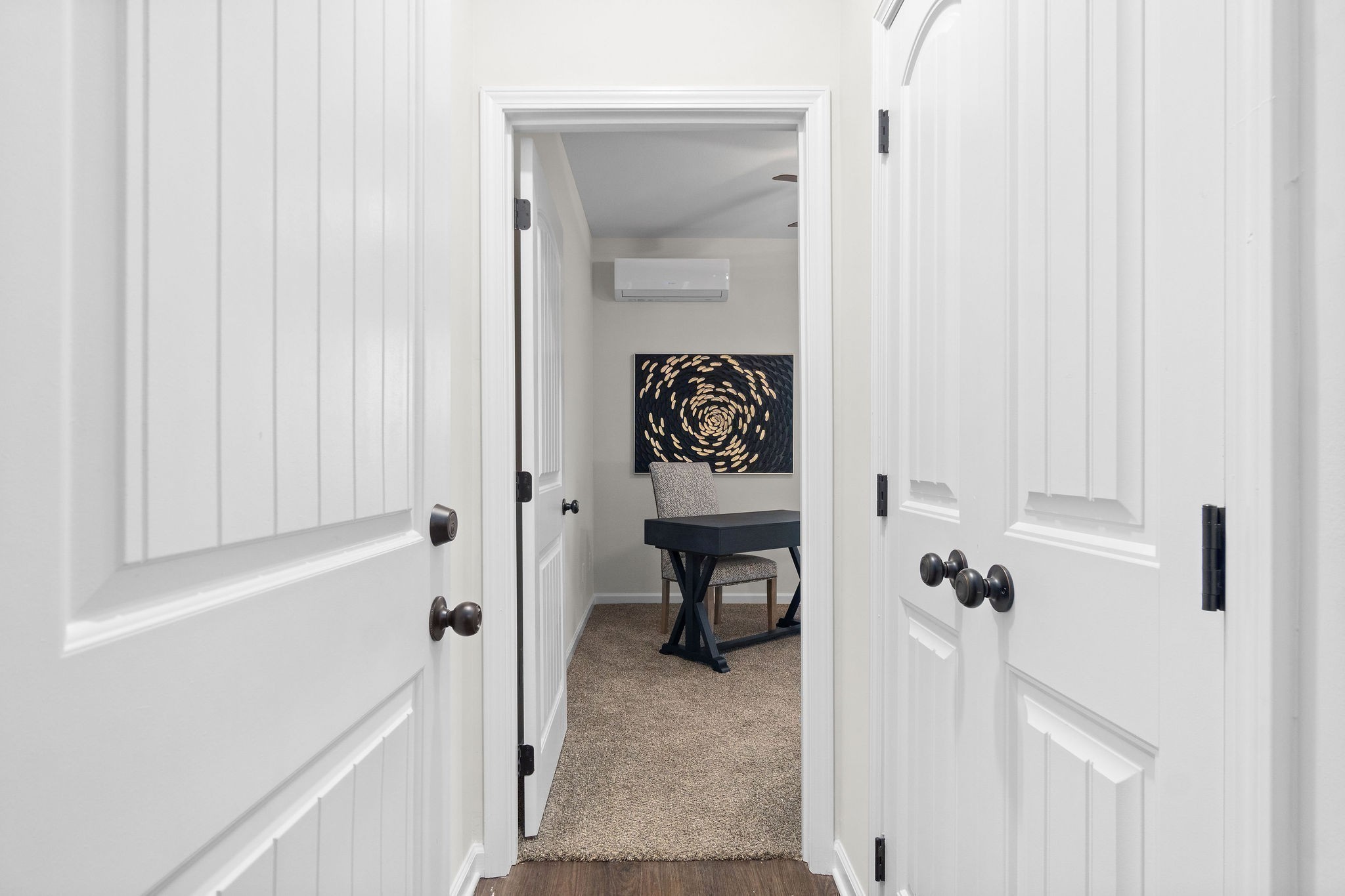 3350 Allen Road, Unit 20C Clarksville, TN 37042 - Photo 6 of 28 a view of a hallway with a elevator