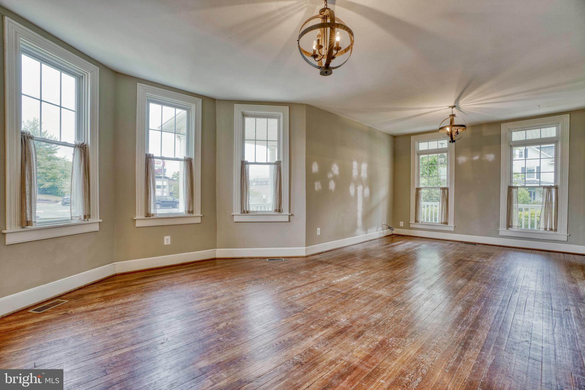 501 Orkney Road Baltimore, MD 21212 - Photo 14 of 56