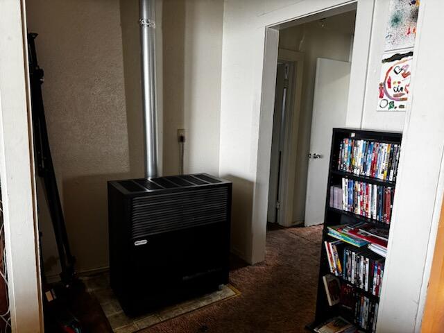 1785 Brigman Street Anderson, CA 96007 - Photo 9 of 13 a view of a hallway with workspace