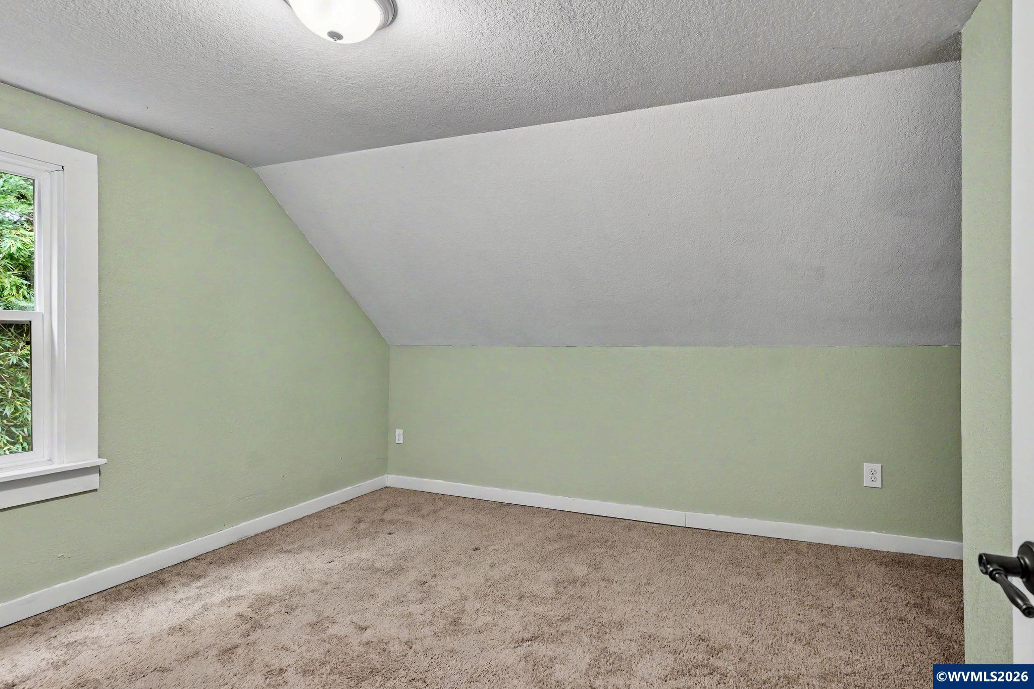 213 Mill Street Silverton, OR 97381 - Photo 22 of 30