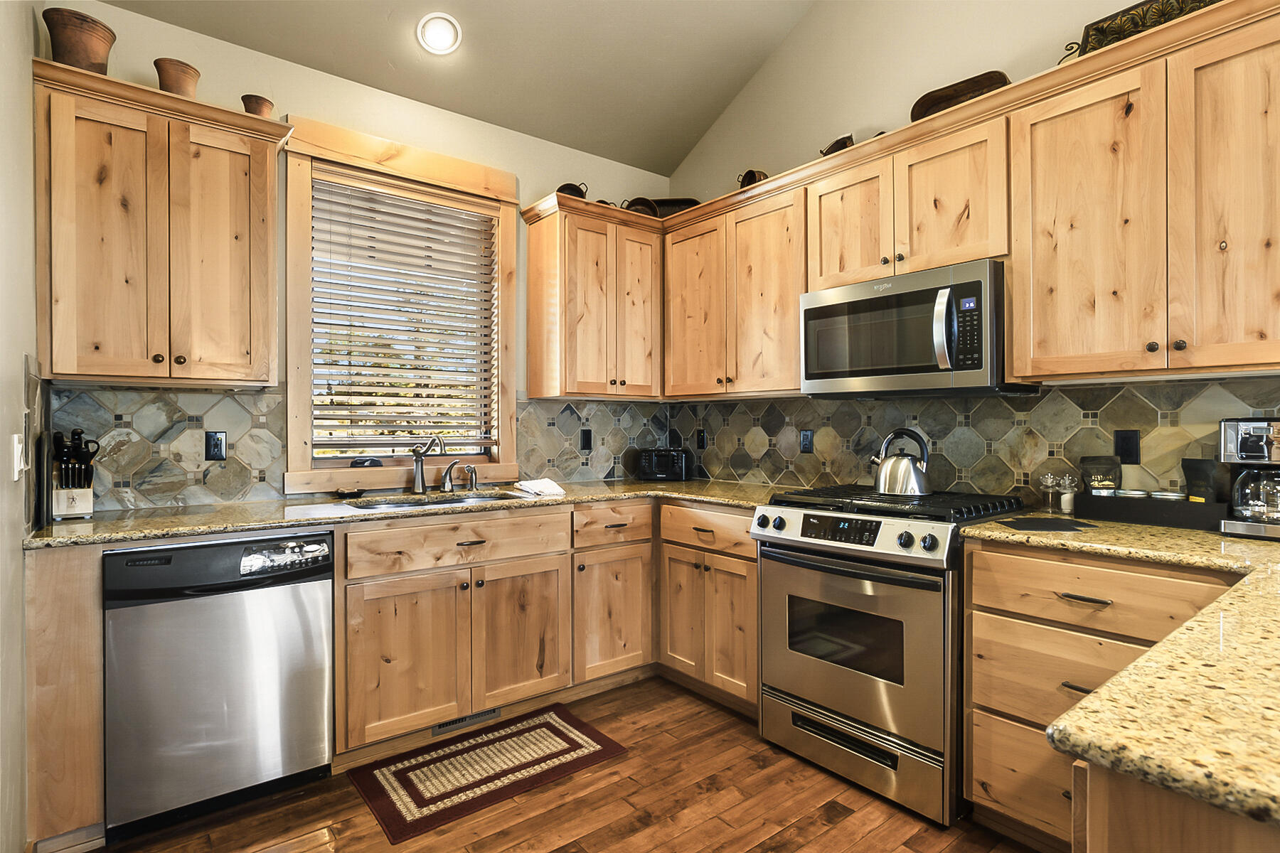 16845 South W Brasada Ranch Road, Unit CABIN 23 Powell Butte, OR 97753 - Photo 13 of 49 JH5_1845