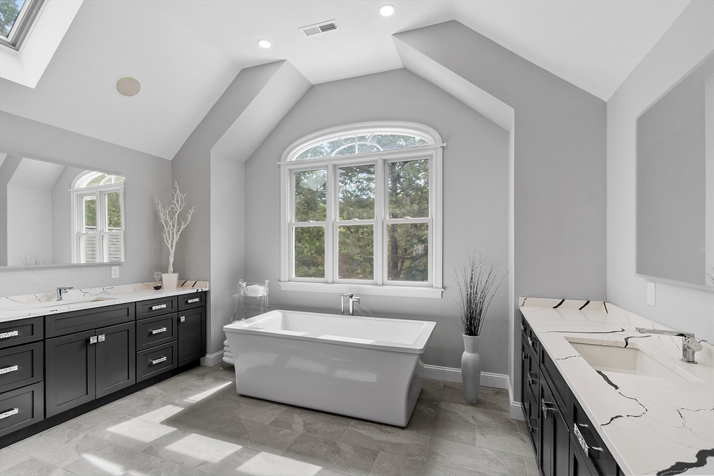 125 Lancaster Road North Andover, MA 01845 - Photo 21 of 41 Gallery Image 21