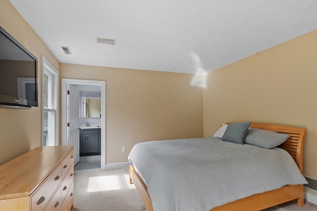 125 Lancaster Road North Andover, MA 01845 - Photo 23 of 41 Gallery Image 23