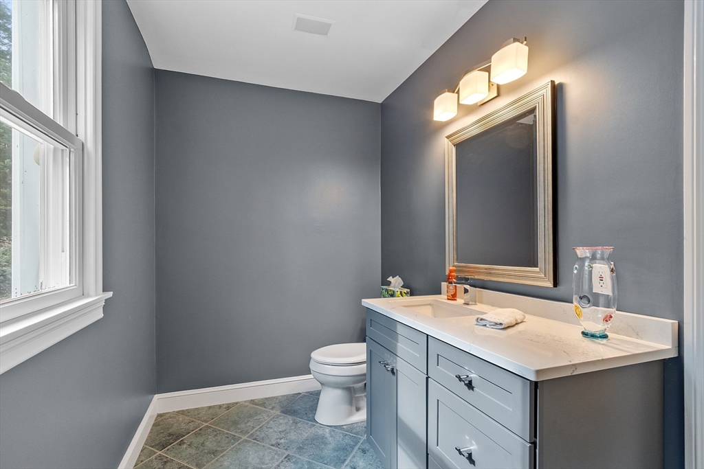 125 Lancaster Road North Andover, MA 01845 - Photo 27 of 41 Gallery Image 27