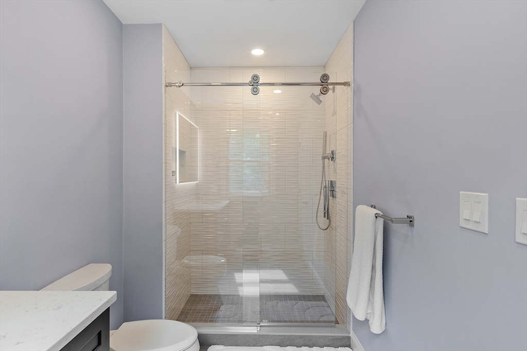 125 Lancaster Road North Andover, MA 01845 - Photo 29 of 41 Gallery Image 29