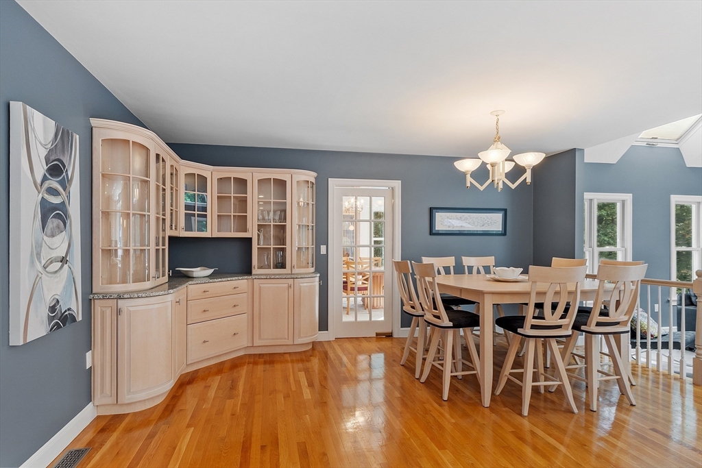 125 Lancaster Road North Andover, MA 01845 - Photo 5 of 41 Gallery Image 5