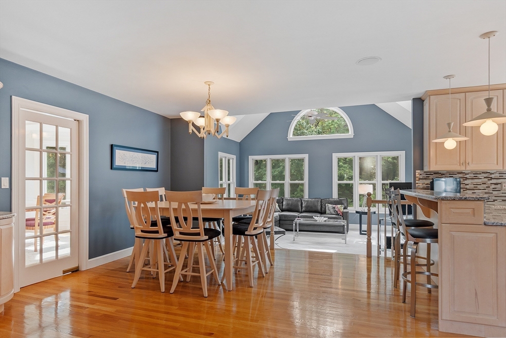 125 Lancaster Road North Andover, MA 01845 - Photo 6 of 41 Gallery Image 6