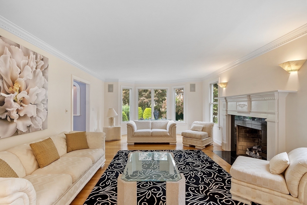 125 Lancaster Road North Andover, MA 01845 - Photo 10 of 41 Gallery Image 10
