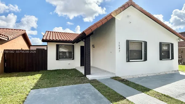 $3,800 | 1547 Southwest 137th Place, Miami, FL 33184