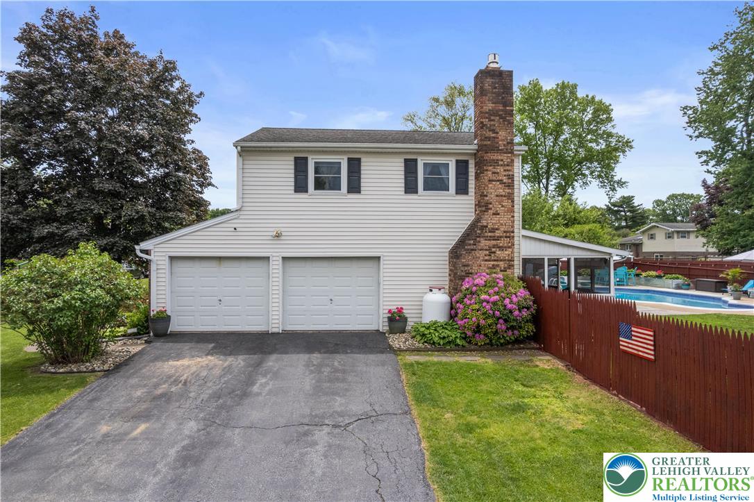 3340 Bridlepath Road Easton, PA 18045 - Photo 47 of 52 a front view of house with yard and green space