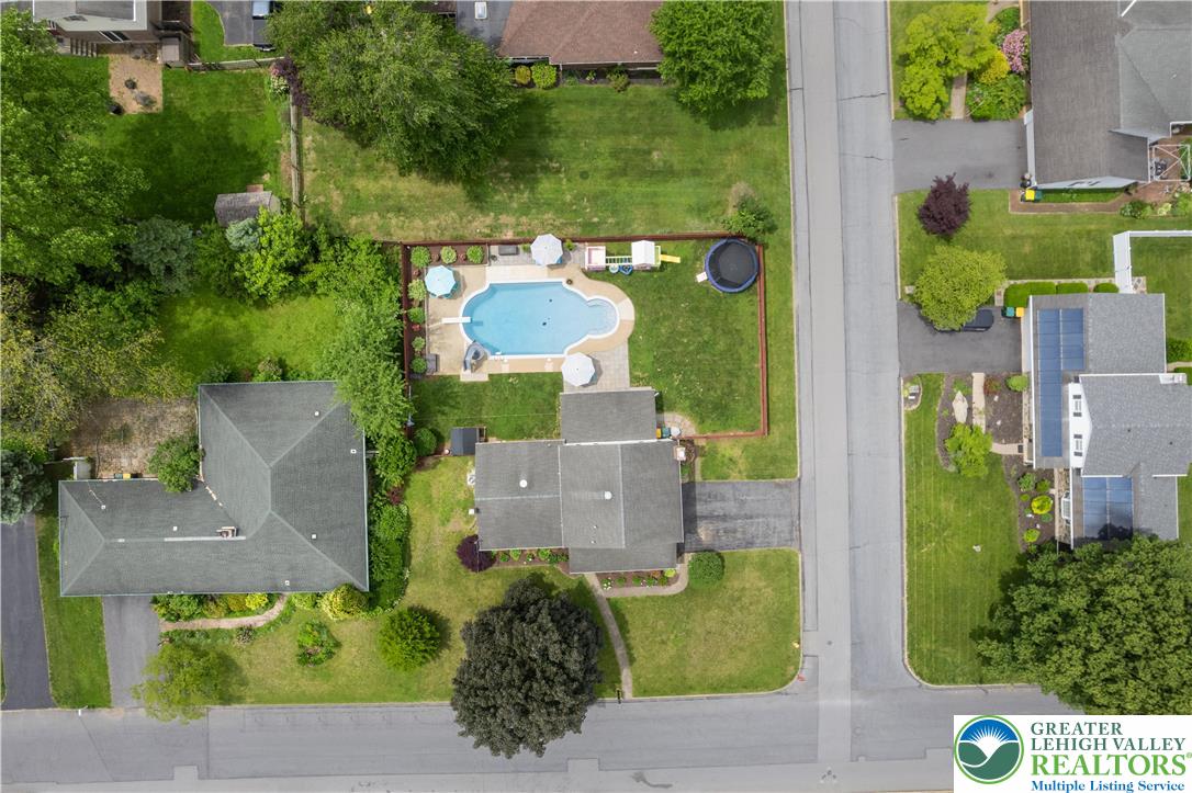 3340 Bridlepath Road Easton, PA 18045 - Photo 48 of 52 an aerial view of a house with a garden