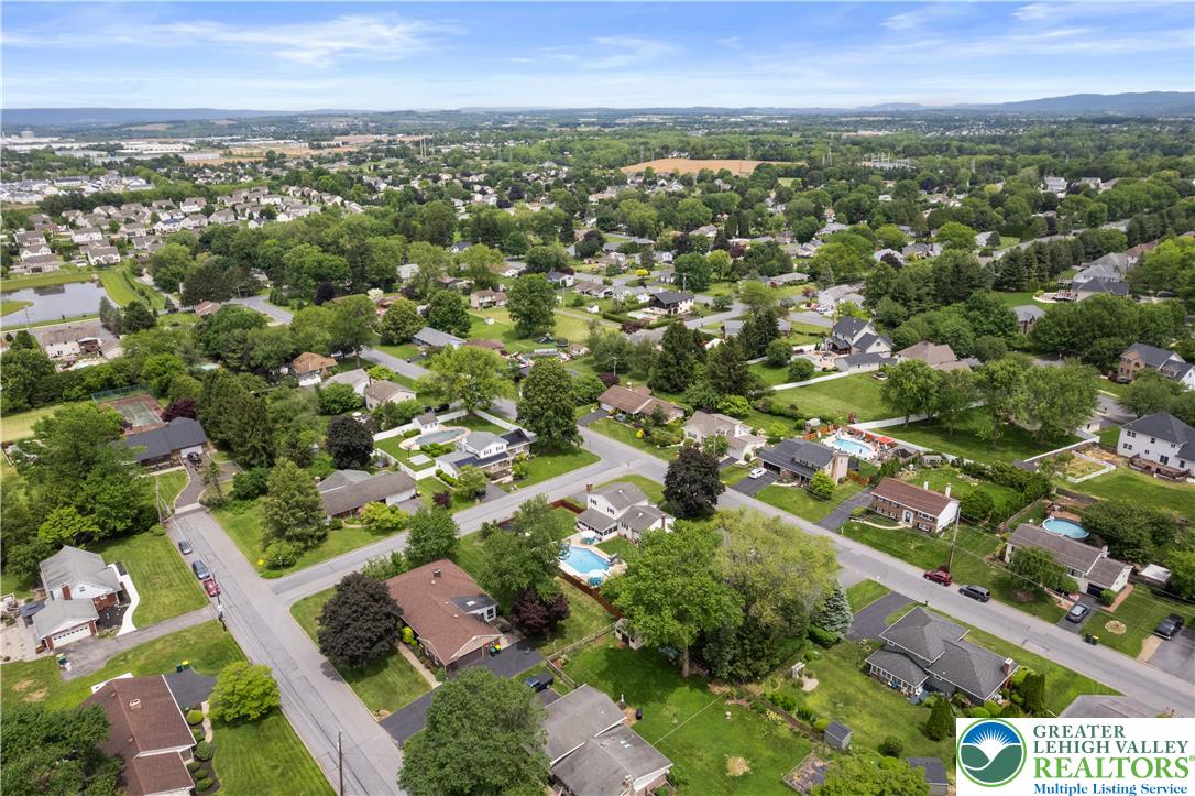 3340 Bridlepath Road Easton, PA 18045 - Photo 51 of 52 an aerial view of residential houses with outdoor space