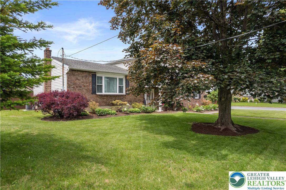 3340 Bridlepath Road Easton, PA 18045 - Photo 6 of 52 a view of a house with a garden