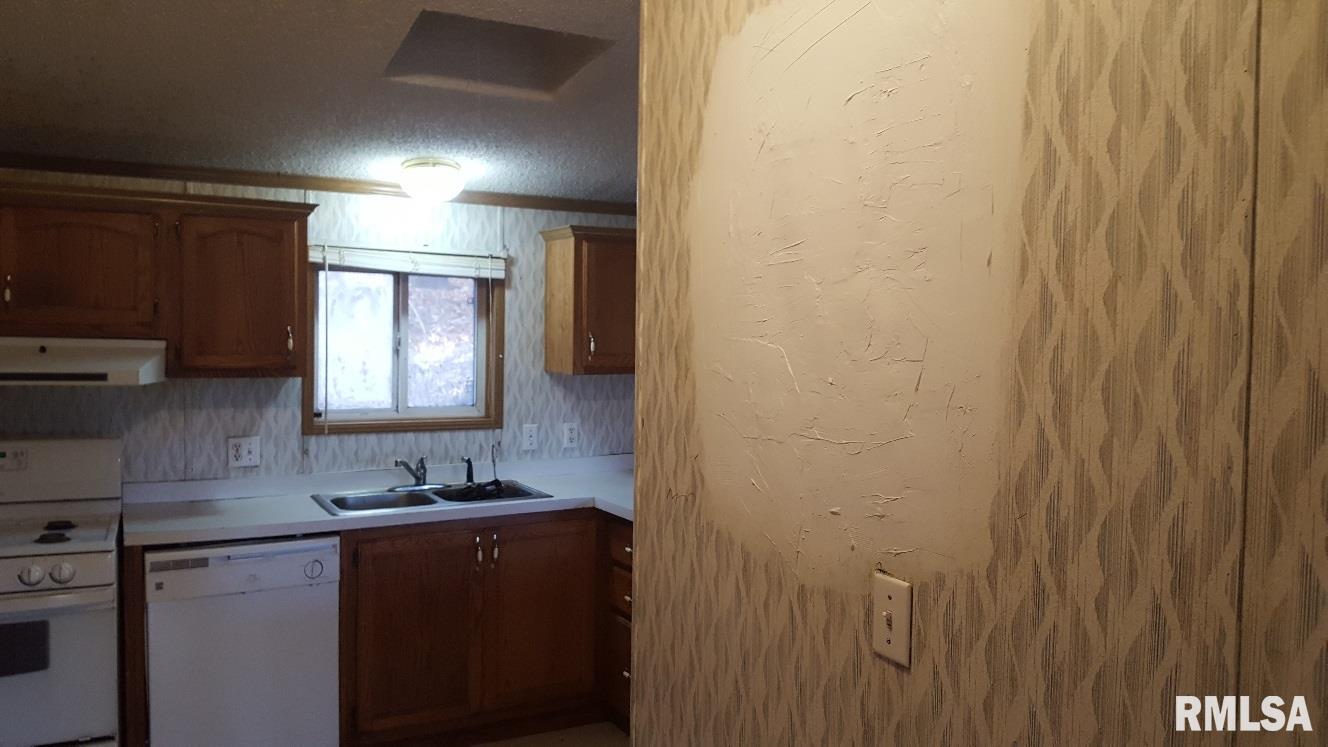22632 North Creek Road Canton, IL 61520 - Photo 14 of 31 Gallery Image 14